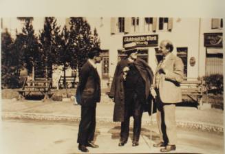 Ο Κωνσταντίνος Καραθεοδωρή με τους Χίλμπερτ και Κριτικό.