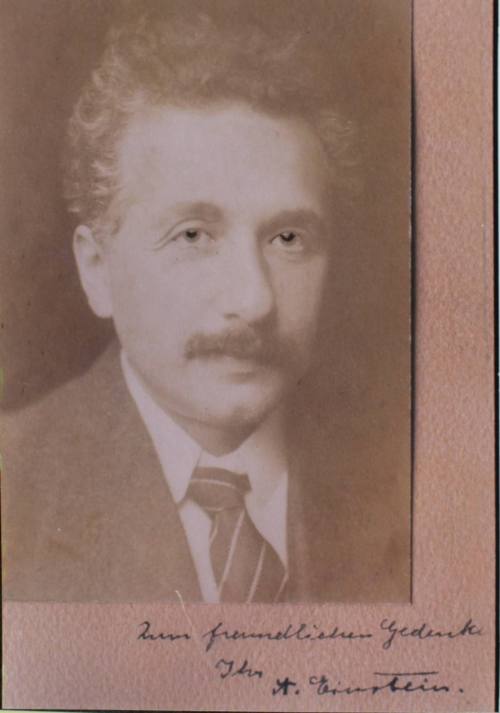 Ο Άλμπερτ Αϊστάιν