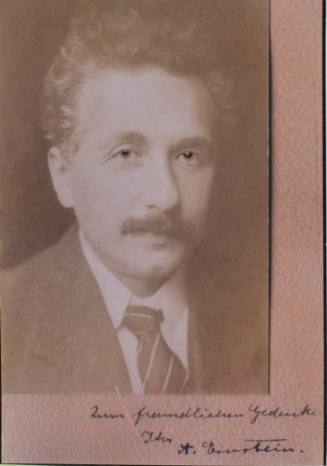 Ο Άλμπερτ Αϊστάιν