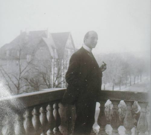 Ο Κωνσταντίνος Καραθεοδωρή στο σπίτι του στο Γκέτιγκεν.