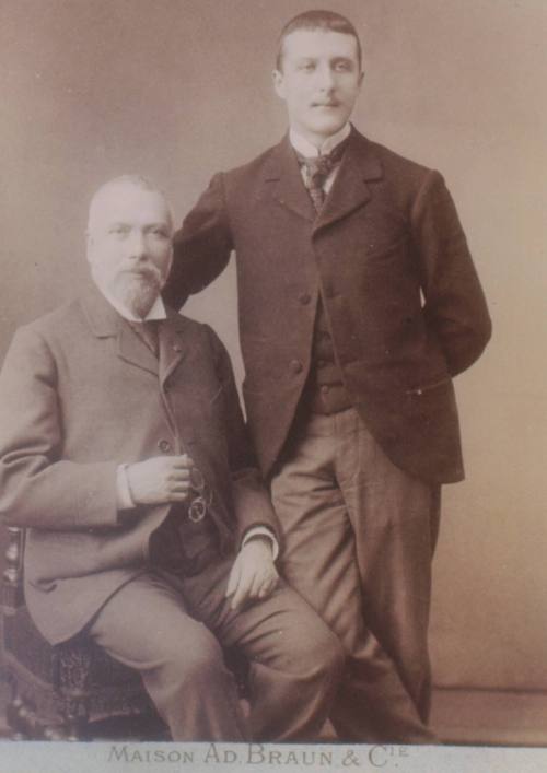 Καραθεοδωρής Στέφανος και Καραθεοδωρή Κωνσταντίνος.